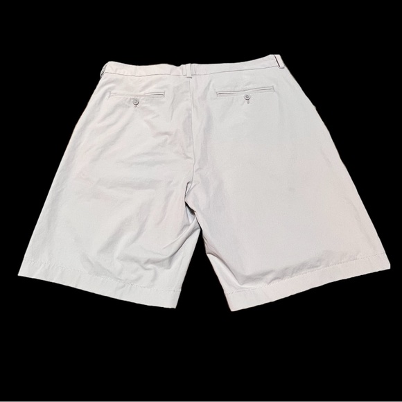 Vineyard Vines Other - NWOT Vineyard Vines Performance On The Go shorts men’s waist size 35